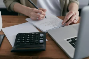 🪜5 pasos para empezar a poner en orden tus finanzas (sin complicarte)
